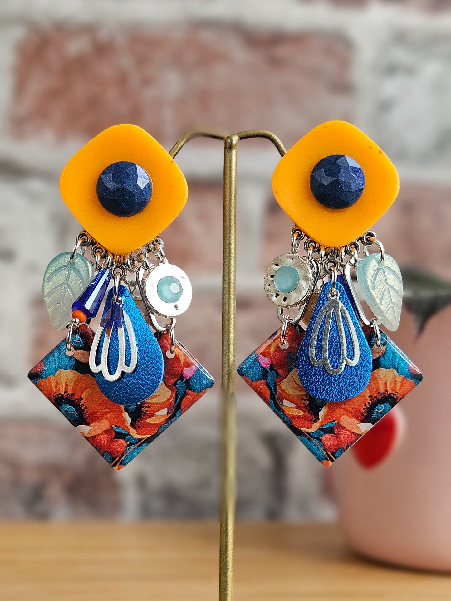 Boucle moyenne orange, azur, coquelicot
