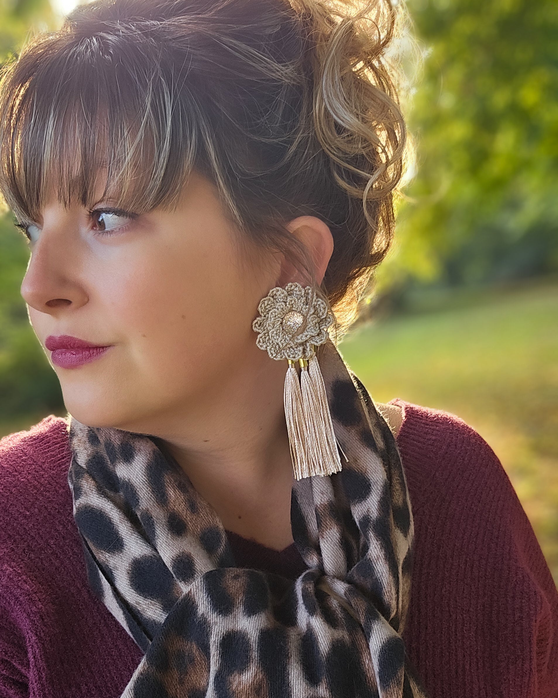 Boucle dahlia pompon beige