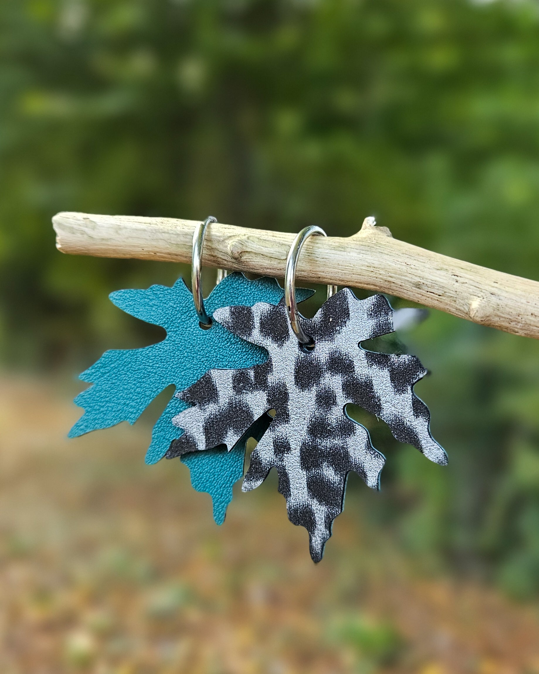 Créole feuille réversible léopard gris/vert canard