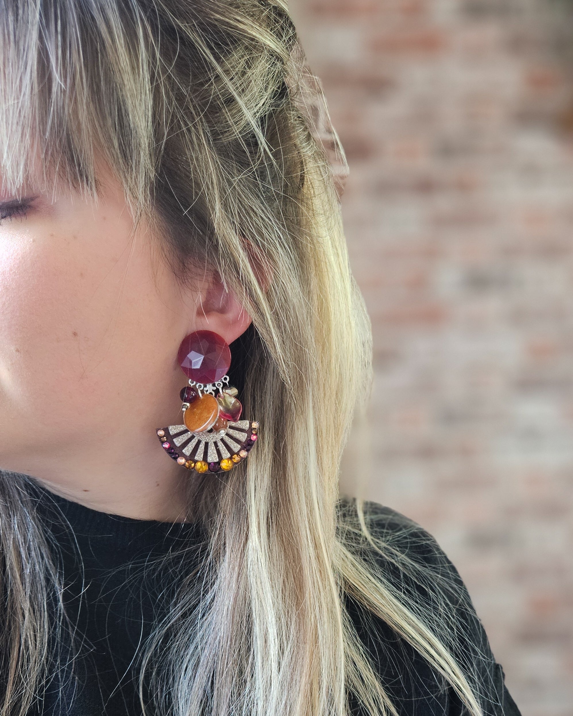 Boucle d'oreille éventail pailleté