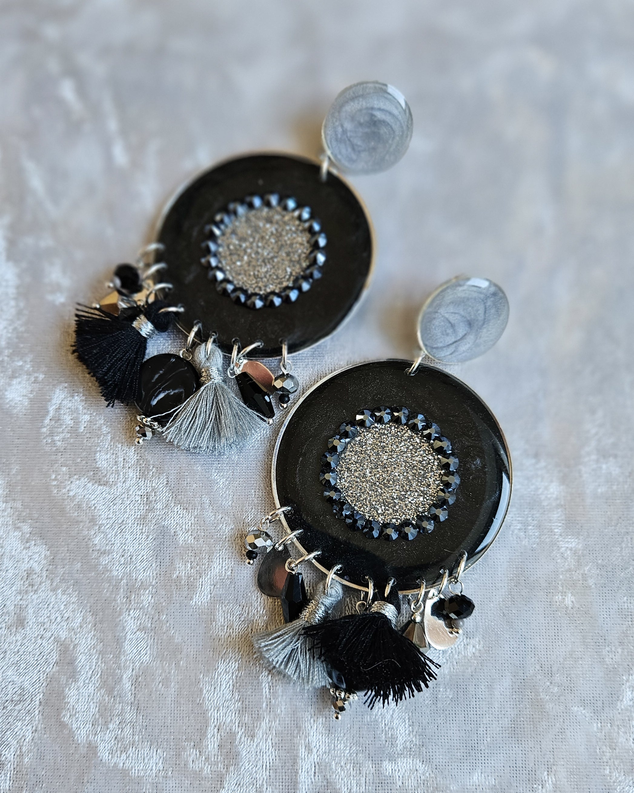 Boucle d'oreille noir anthracite & gris