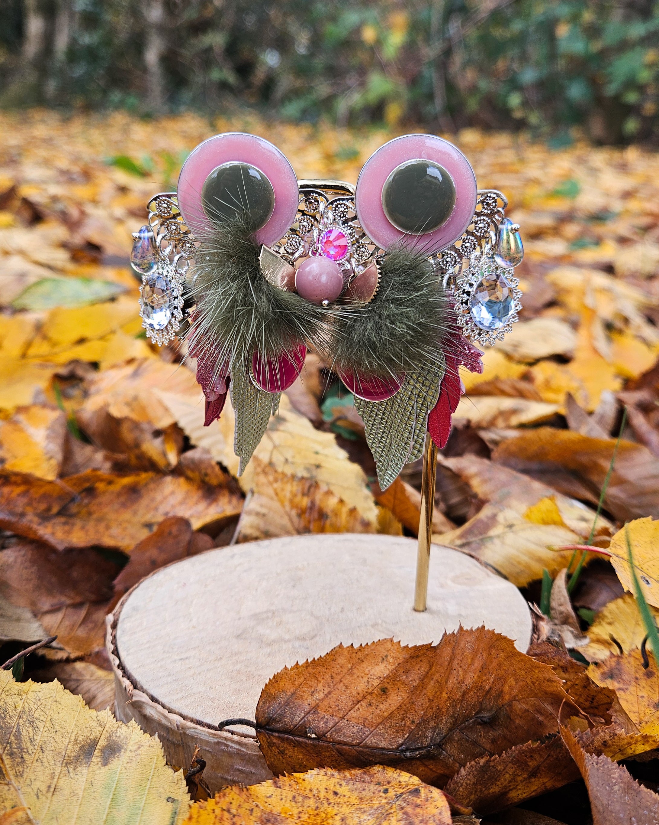 Boucle d'oreille plume rose & kaki