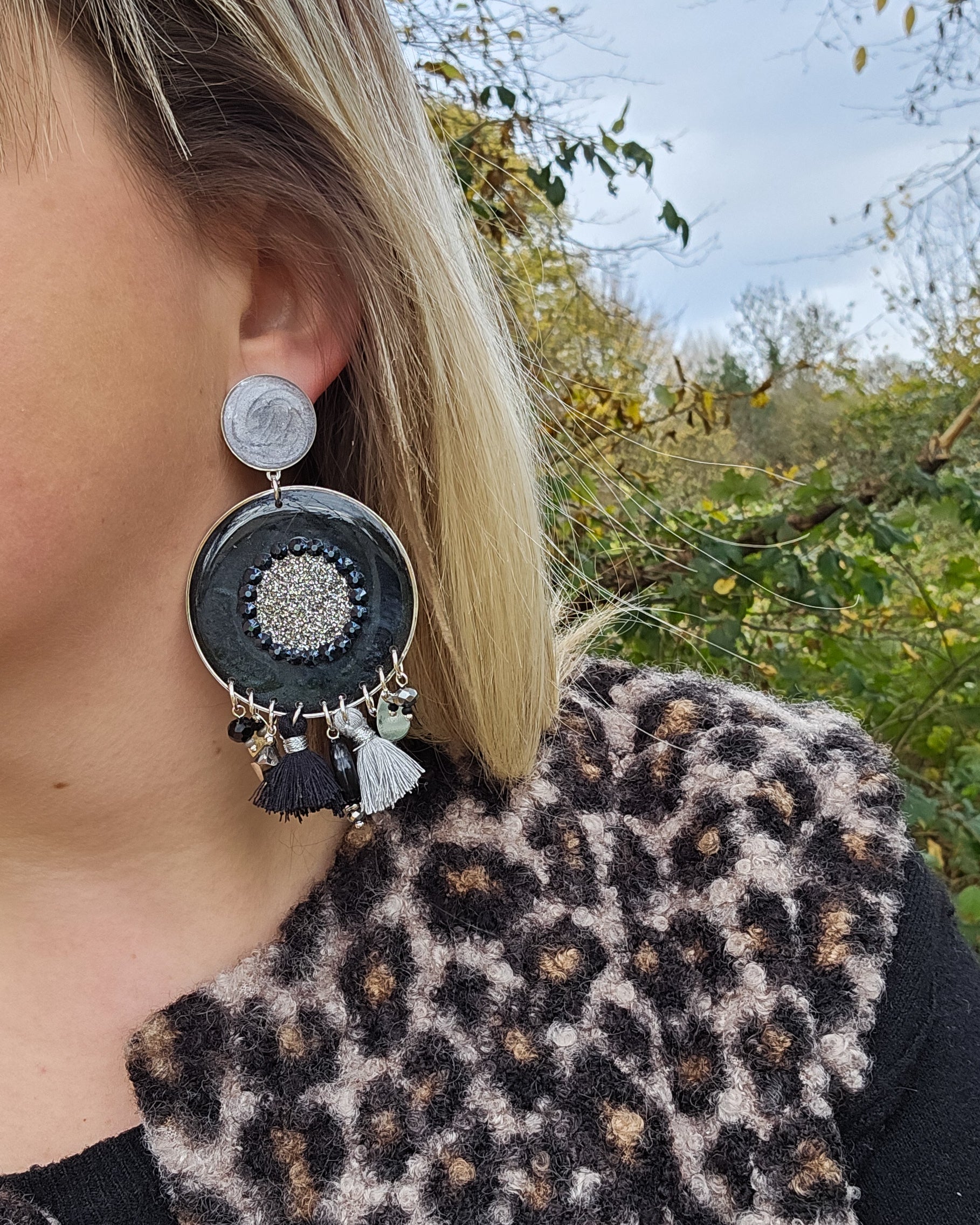 Boucle d'oreille noir anthracite & gris