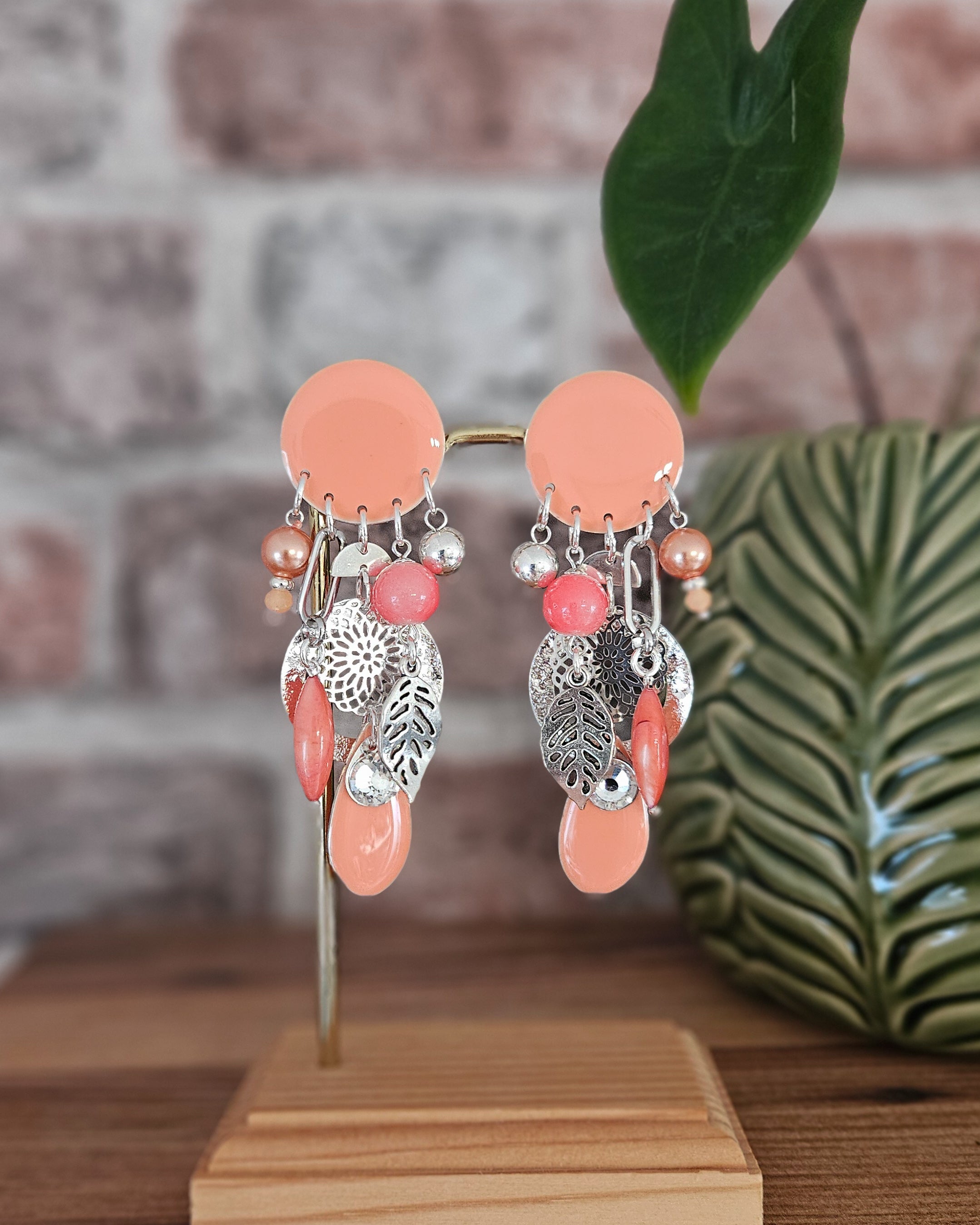 Boucle pampille corail