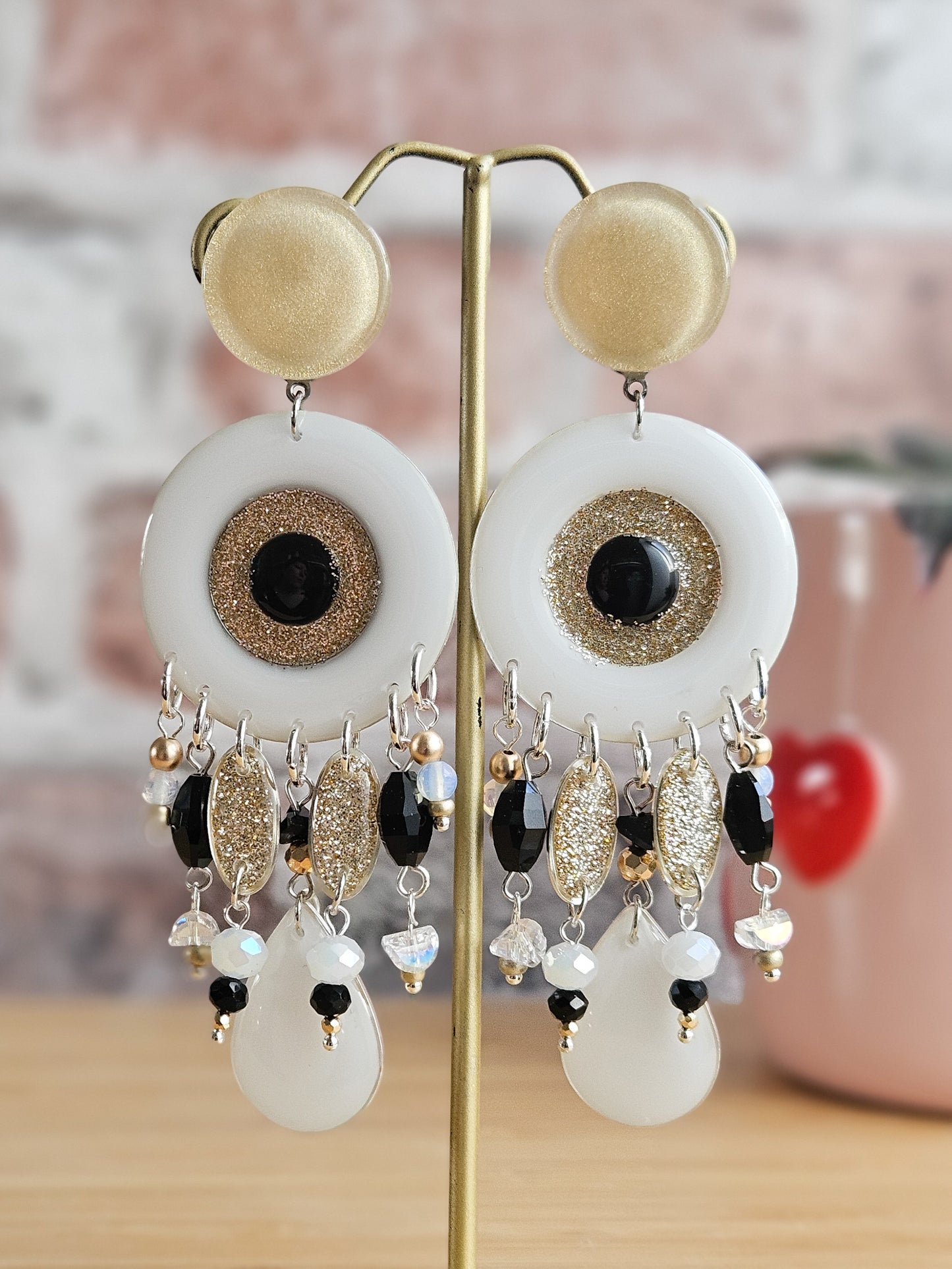 Boucle pluie de perles blanc, beige doré & noir