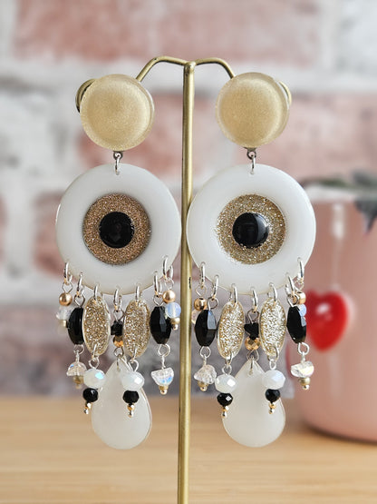 Boucle pluie de perles blanc, beige doré & noir