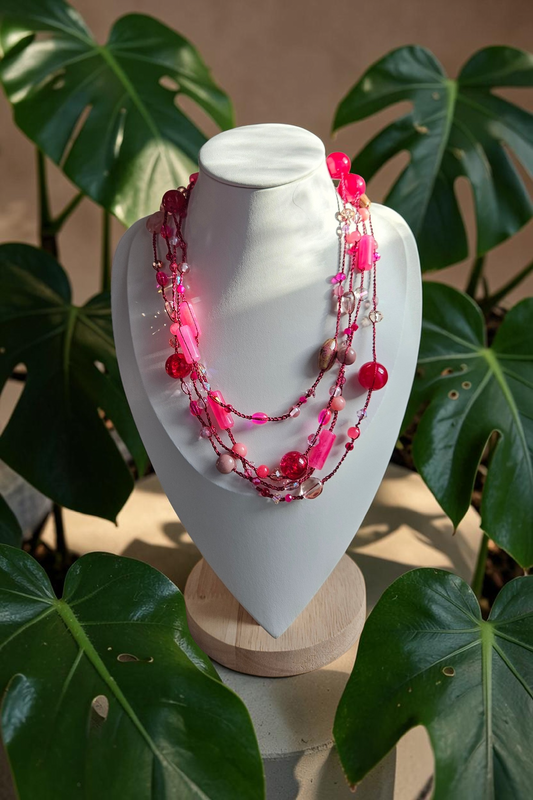 Sautoir crochet perles rose, fuchsia